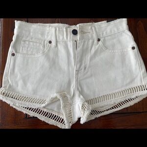 Kendall and Kylie White Denim Shorts NWT size 1